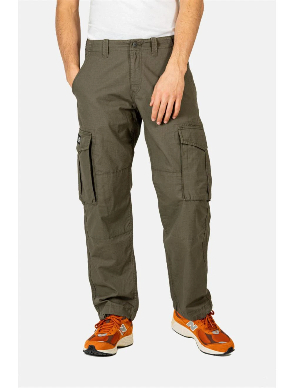 That is a Pants Reell Cargo RipStop 34 olive