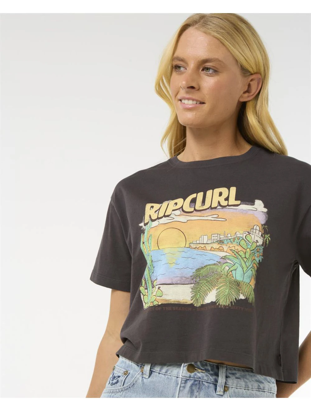 That is a Top; Shirt Rip Curl La Paloma Crop Tee washed black