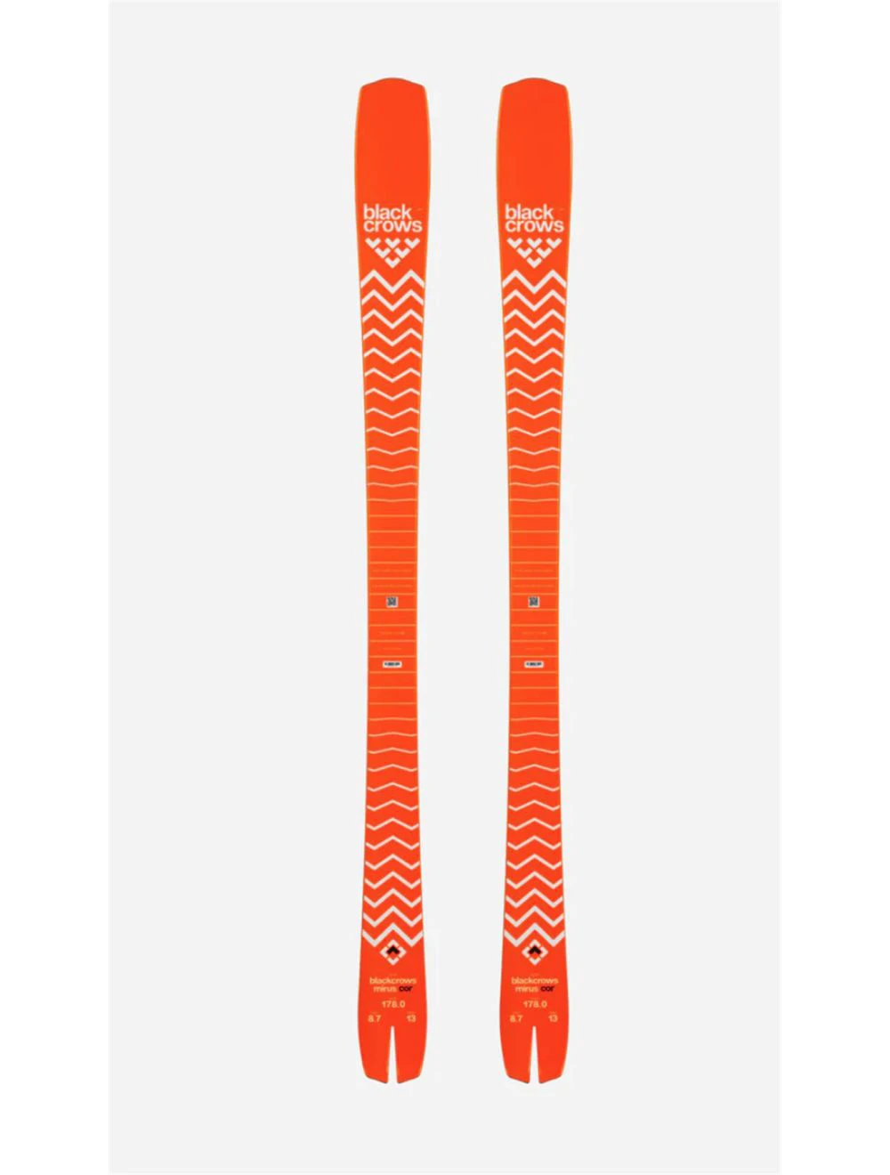 That is a Skis; Freerideskis black crows Mirus Cor 25.26 + Squire 11