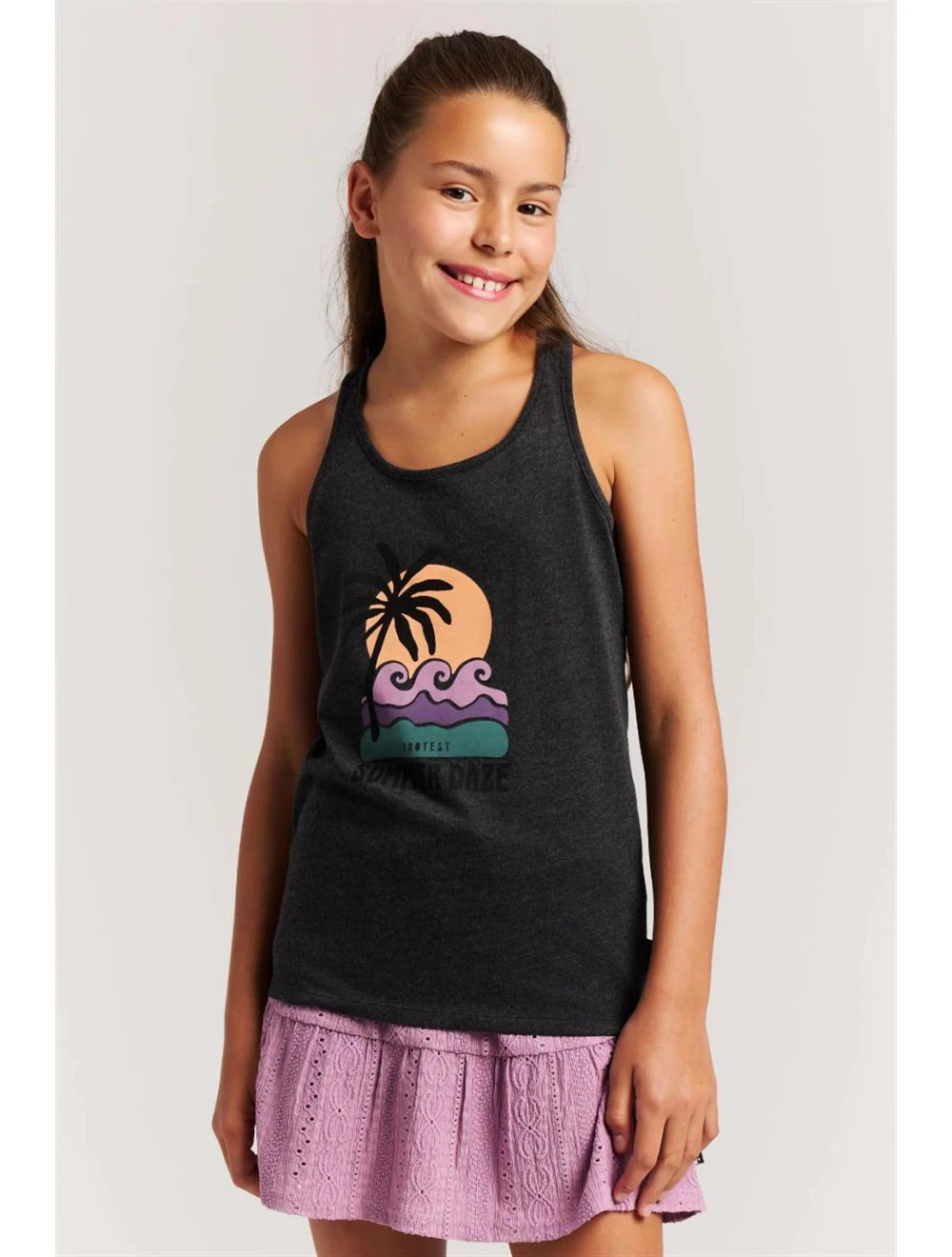 That is a Top Protest PRTSyra JR singlet True Black True Black