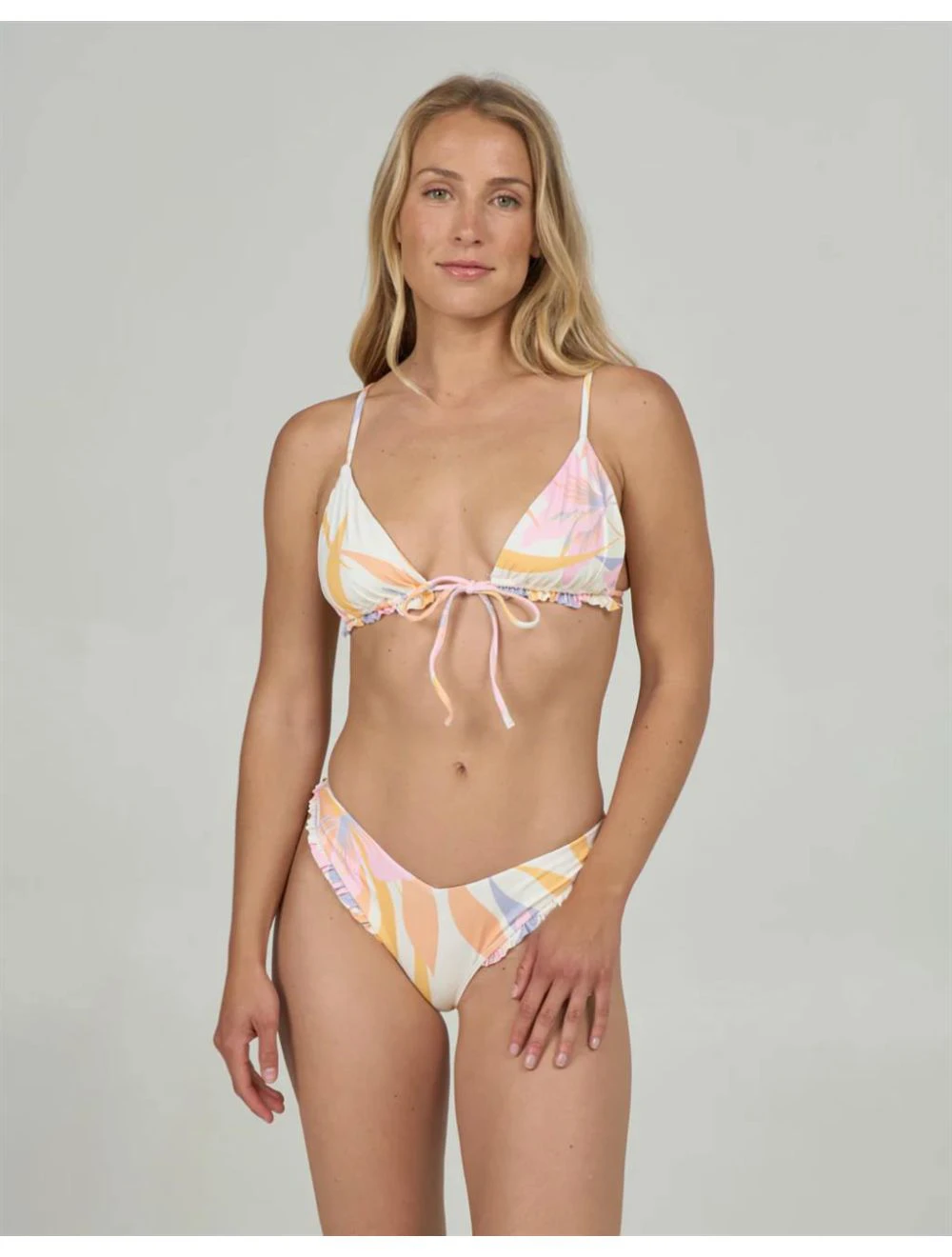 That is a Bikinitop Salty Crew Bloomed Tri Top Off White Off White