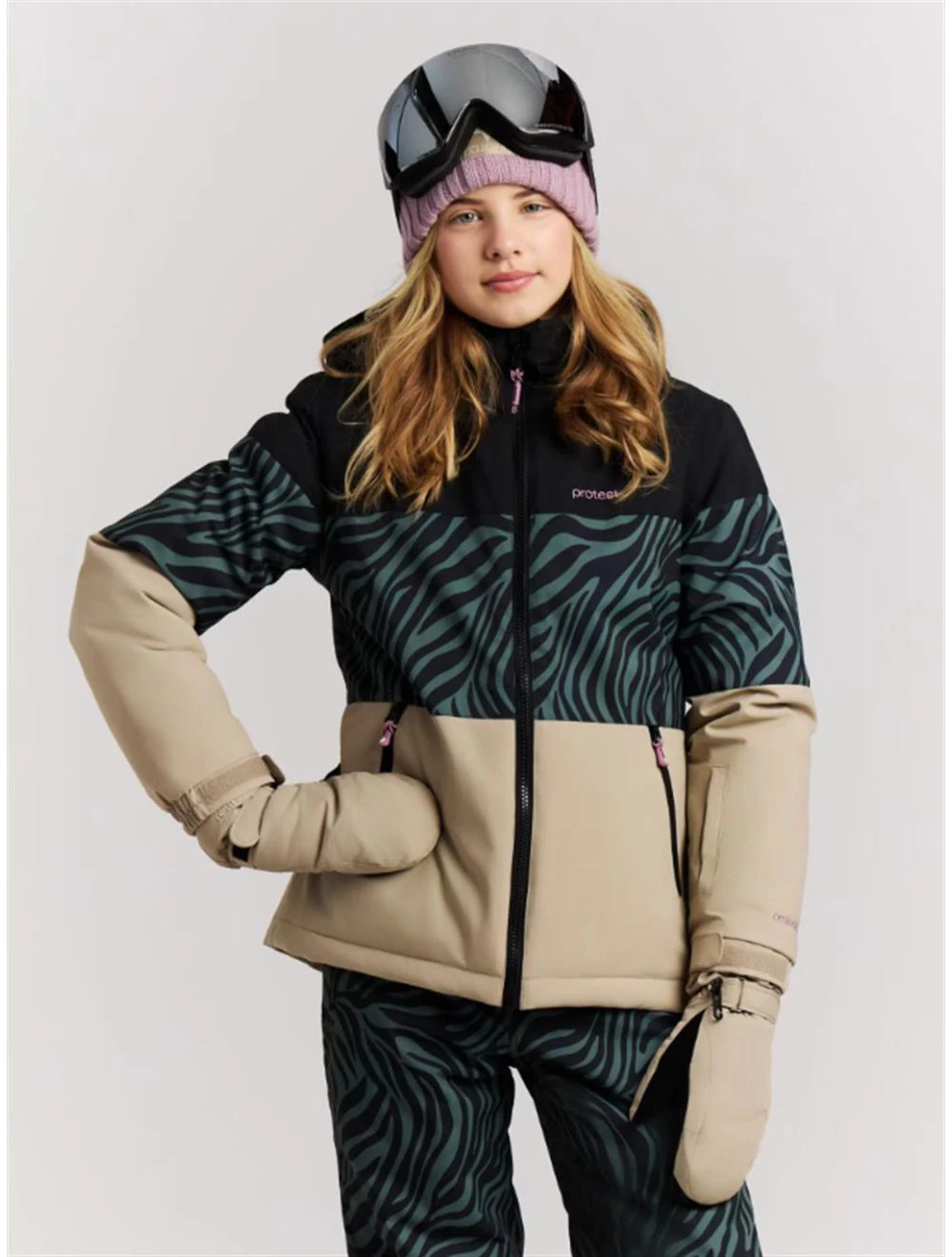 That is a Snowboard Jacket; Ski Jacket; for Kids Protest PRTDeline JR Snowjacket Evergreen Evergreen